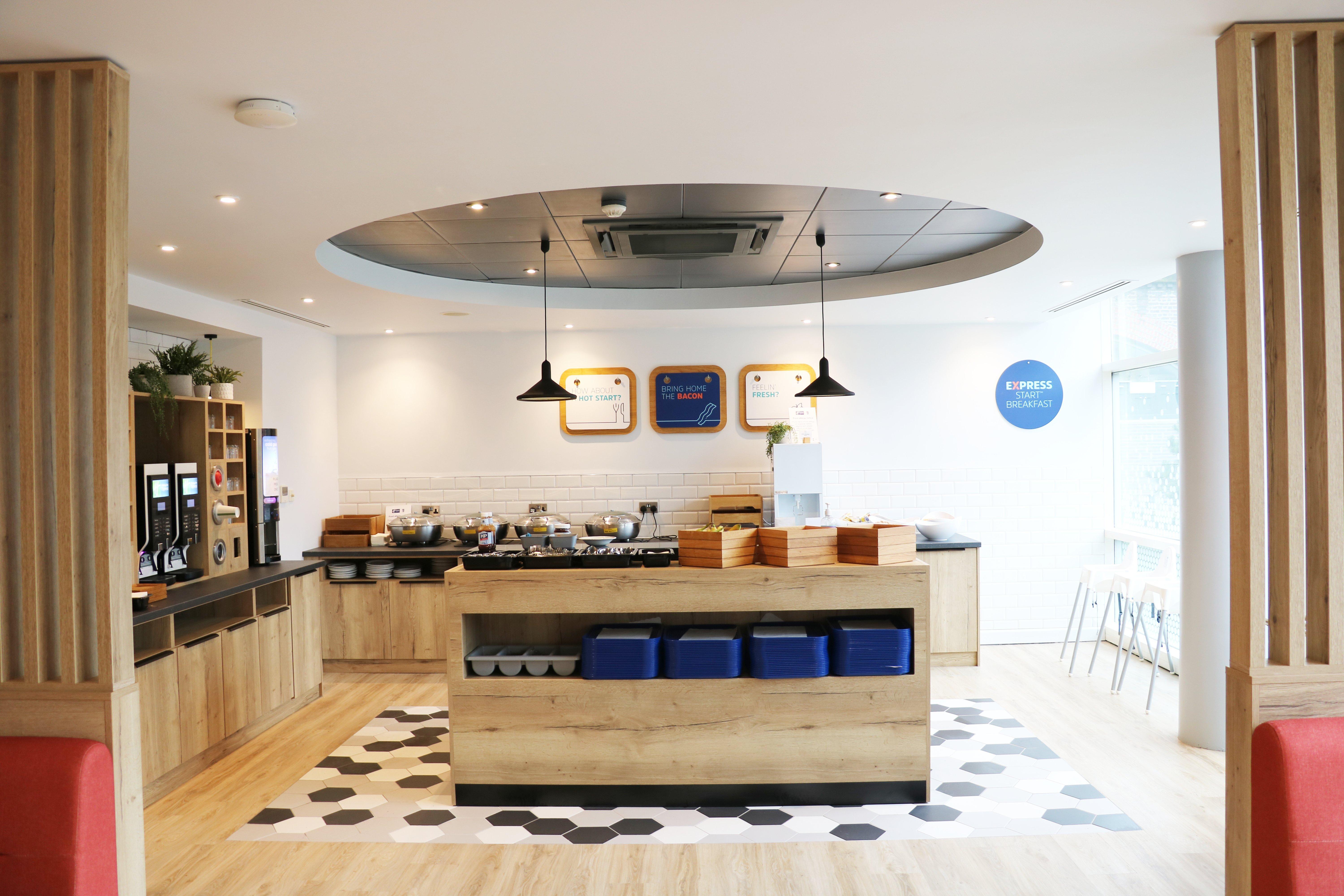 Hotel Express, Racecourse By Ihg Chester