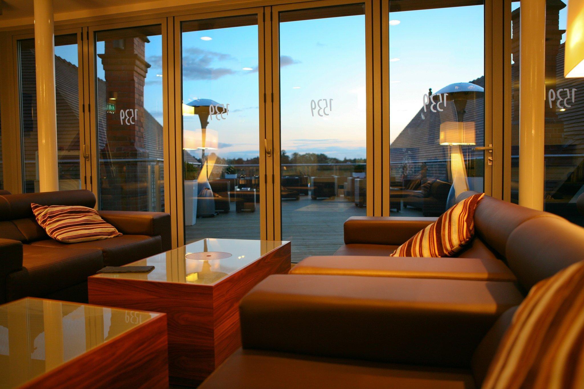 Express, Racecourse By Ihg